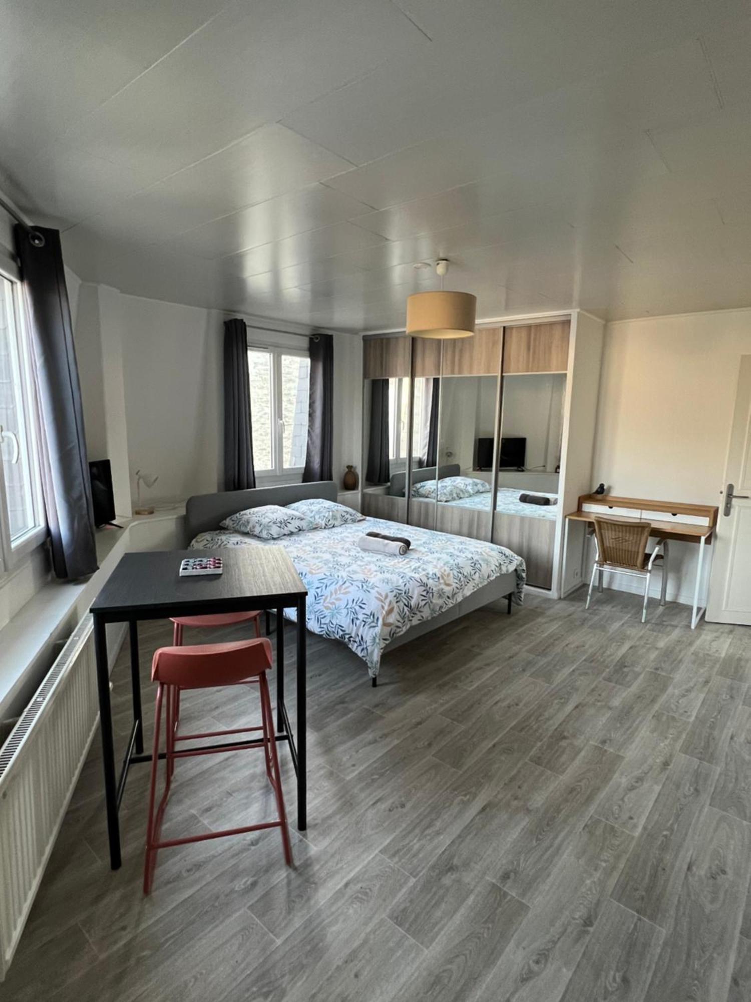 Le Stud' Joli Appartement Lumineux En Plein Centre Ville 셰르부르 앙 코탱탕 외부 사진